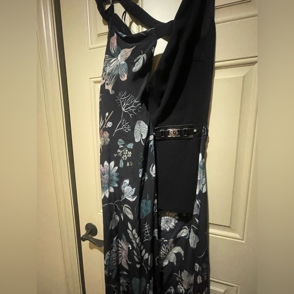 NWT versus Versace maxi dress. Sz 40 - Picture 4 of 12